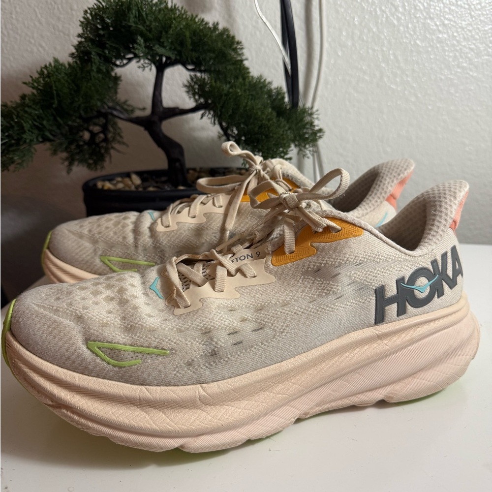 Hoka  women size 10.5 Clifton 9 Athletic Shoes in Gray and Green - Picture 5 of 11